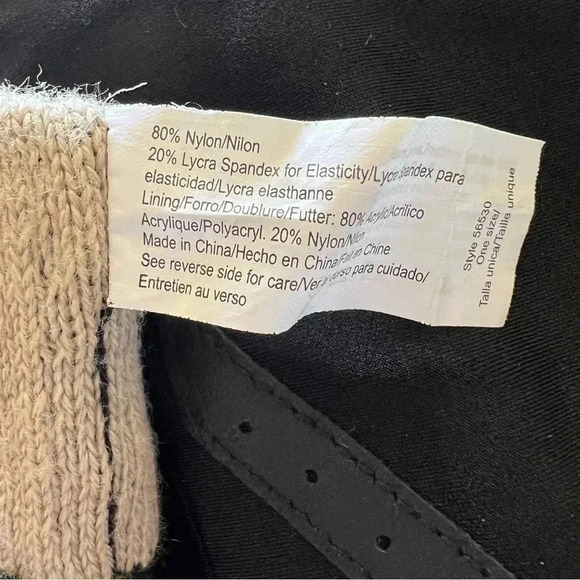 Isotoner Women’s Black Stretch Gloves One Size - Picture 11 of 13